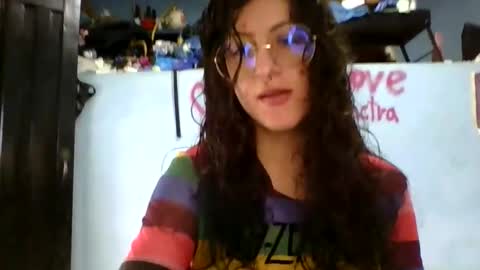 Snapshot of love_electra chatting on February 23, 6:49 pm love_electra online show from February 23, 6:49 pm