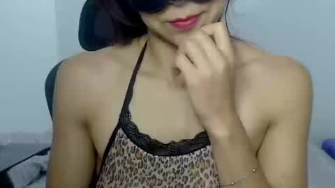 Nina online show from March 13, 9:10 pm