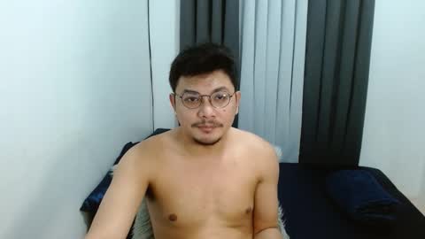 Snapshot of love_hottieh chatting on October 27, 11:25 am love_hottieh online show from October 27, 11:25 am