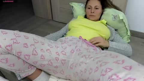Snapshot of love_jessy_love chatting on December 15, 7:53 pm jessmy pleasure is in your hands s online show from December 15, 7:53 pm