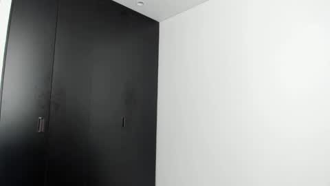 Kristen LoveBerry online show from March 12, 8:04 pm