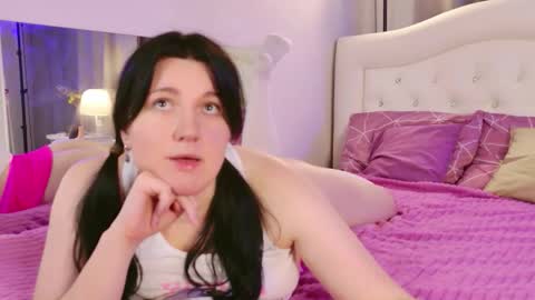 Monika online show from November 5, 10:37 am