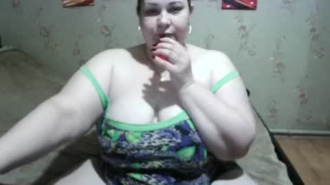 Snapshot of love_milanna chatting on December 18, 2:53 am Milana online show from December 18, 2:53 am