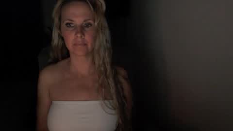 LoVe On  online show from April 1, 10:38 am