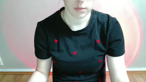 Snapshot of love_vivian chatting on December 20, 12:23 pm Vivian online show from December 20, 12:23 pm