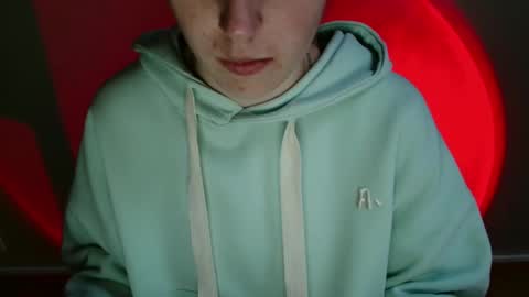 Snapshot of love_vivian chatting on December 22, 1:19 pm Vivian online show from December 22, 1:19 pm