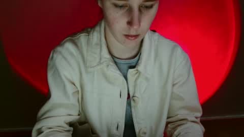 Snapshot of love_vivian chatting on January 12, 12:10 pm Vivian online show from January 12, 12:10 pm