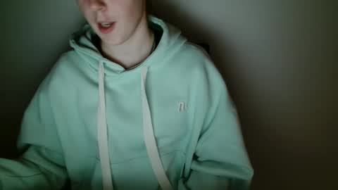 Snapshot of love_vivian chatting on February 5, 11:04 am Vivian online show from February 5, 11:04 am