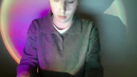 Snapshot of love_vivian chatting on February 9, 11:03 am Vivian online show from February 9, 11:03 am