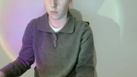 Snapshot of love_vivian chatting on February 20, 1:33 pm Vivian online show from February 20, 1:33 pm