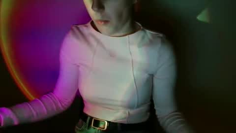 Snapshot of love_vivian chatting on February 21, 11:00 am Vivian online show from February 21, 11:00 am