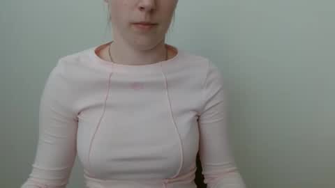 Vivian online show from March 12, 12:44 pm