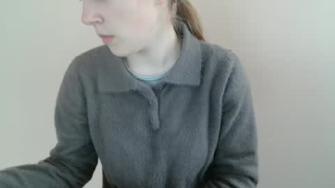 Vivian online show from March 19, 12:42 pm