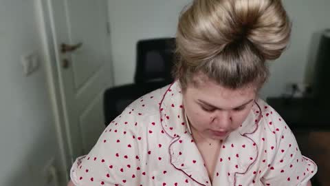 Ally online show from January 7, 6:49 am