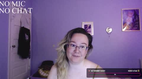 love_you_julia online show from November 12, 8:19 pm