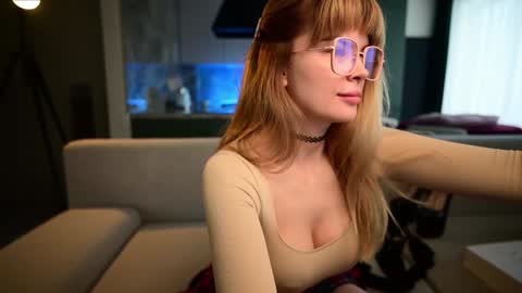 love you to123 online show from February 7, 9:02 am