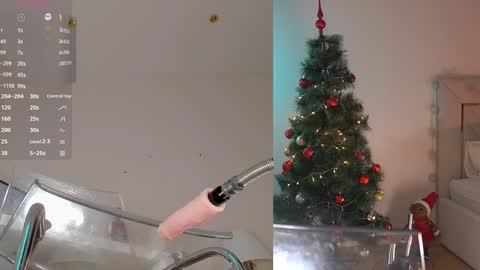 Snapshot of lovebabyblush chatting on December 17, 6:09 pm Shynie online show from December 17, 6:09 pm