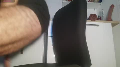 Snapshot of loveboobs56po chatting on October 20, 7:36 pm Liam online show from October 20, 7:36 pm