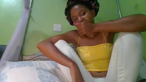 lovegal335 online show from December 22, 10:51 pm