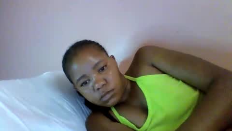 Snapshot of lovegal335 chatting on May 12, 12:13 pm lovegal335 online show from May 12, 12:13 pm