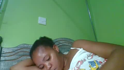 Snapshot of lovegal335 chatting on May 24, 9:20 pm lovegal335 online show from May 24, 9:20 pm