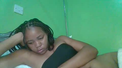 Snapshot of lovegal335 chatting on May 28, 11:51 am lovegal335 online show from May 28, 11:51 am