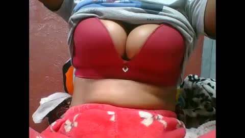 loveinlife750427 online show from September 13, 4:23 am