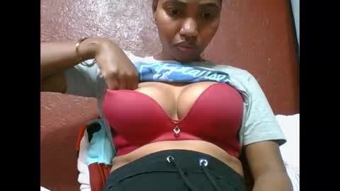 loveinlife750427 online show from September 19, 5:53 am