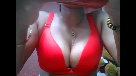 loveinlife750427 online show from October 5, 8:01 am