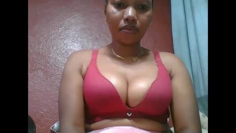 loveinlife750427 online show from November 14, 5:39 am