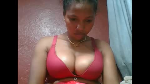 loveinlife750427 online show from November 26, 7:20 am