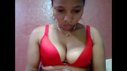 loveinlife750427 online show from December 14, 8:41 am