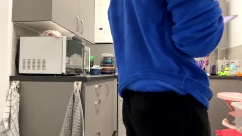 Snapshot of loveit23456 chatting on January 9, 12:02 am getnaked123 online show from January 9, 12:02 am