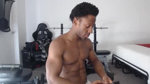 Snapshot of loveleexd21 chatting on December 23, 6:05 pm loveleexd21 online show from December 23, 6:05 pm