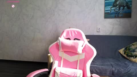 Molly online show from March 6, 10:34 am