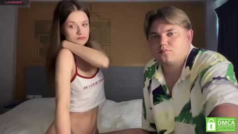Snapshot of lovelly_mooncouple chatting on March 7, 9:18 am Mileena and Oliver online show from March 7, 9:18 am