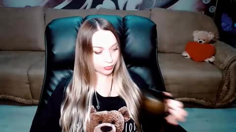 private open online show from February 2, 4:06 pm