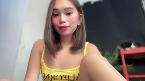 Snapshot of lovely_cittie18 chatting on February 10, 2:37 am lovely_cittie18 online show from February 10, 2:37 am