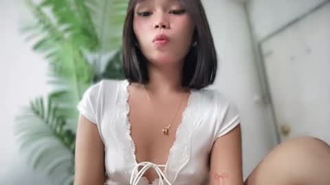 lovely_cittie18 online show from April 9, 6:19 am