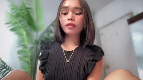 lovely_cittie18 online show from April 12, 2:38 am