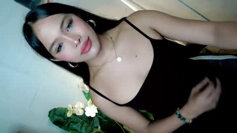 Snapshot of lovely_felicity chatting on July 7, 8:40 am lovely_felicity online show from July 7, 8:40 am