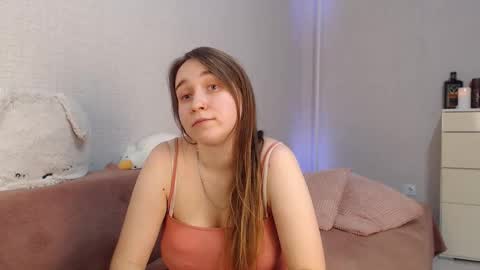 Snapshot of lovely_hayley chatting on February 16, 11:16 pm Lovely Hayley online show from February 16, 11:16 pm