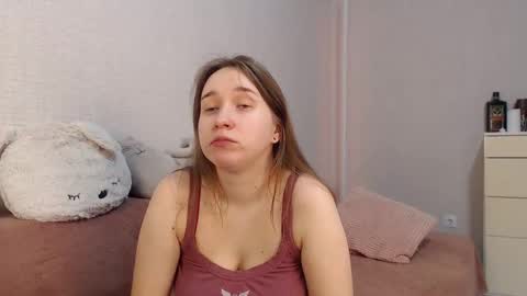 Snapshot of lovely_hayley chatting on February 22, 9:15 pm Lovely Hayley online show from February 22, 9:15 pm