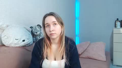 Lovely Hayley online show from February 9, 8:57 pm