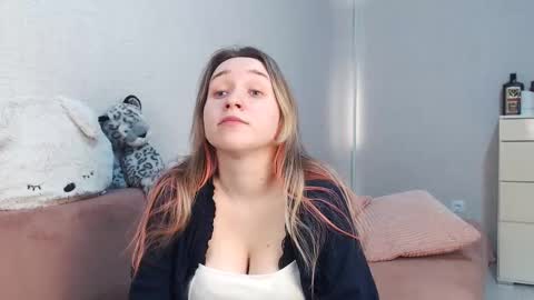 Lovely Hayley online show from February 18, 9:33 pm