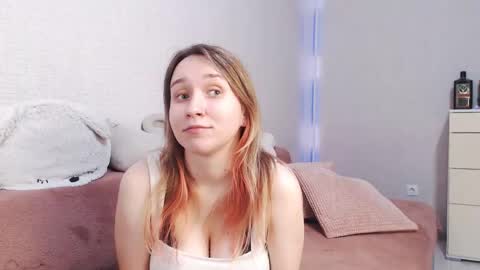 Lovely Hayley online show from May 21, 8:49 pm