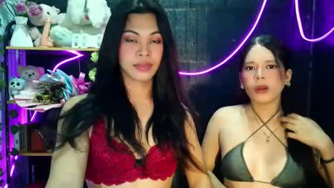 lovely_krizzy online show from April 29, 6:03 pm