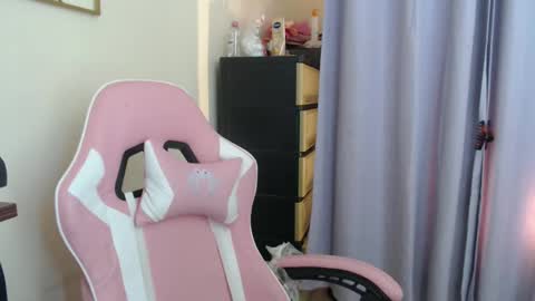 Lovely Laura online show from October 20, 3:18 am