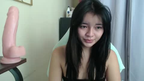 Lovely Laura online show from November 9, 6:23 am