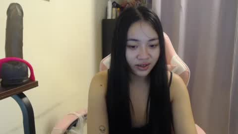 lovely_leah23 online show from November 30, 4:55 pm